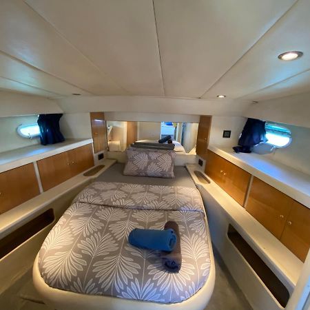 فندق - Divali - Duerme En Un Confortable Yate En Barcelona سان أدريان دي بيزوس المظهر الخارجي الصورة